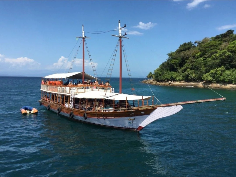 Passeios de escuna em Ilhabela